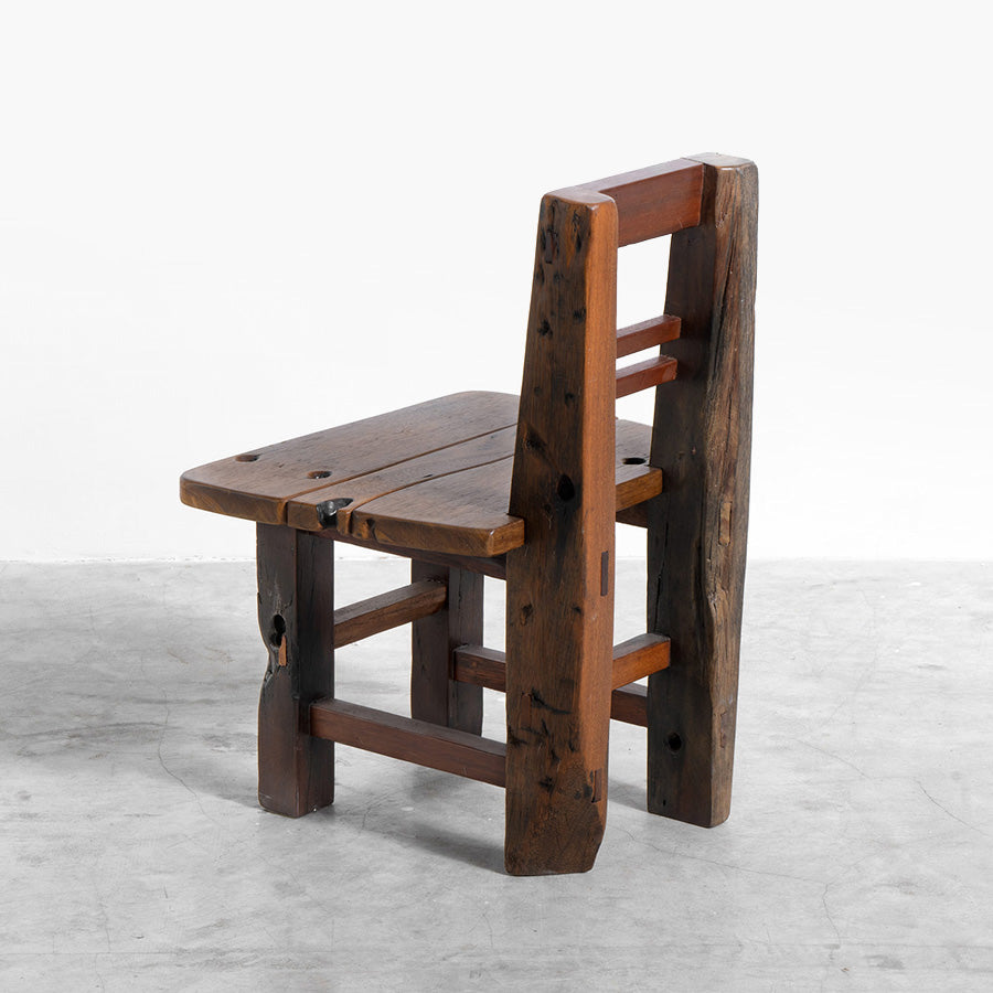 Low Seat with Flat Back (No.1)