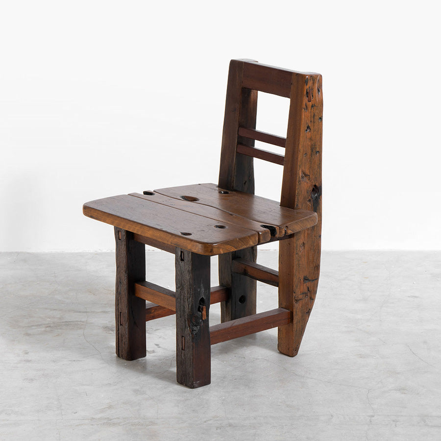 Low Seat with Flat Back (No.1)